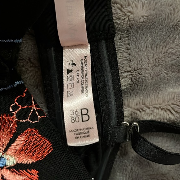 Bra - Picture 3 of 6